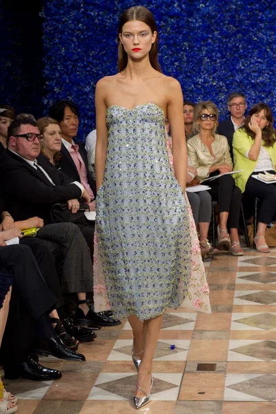Look 53